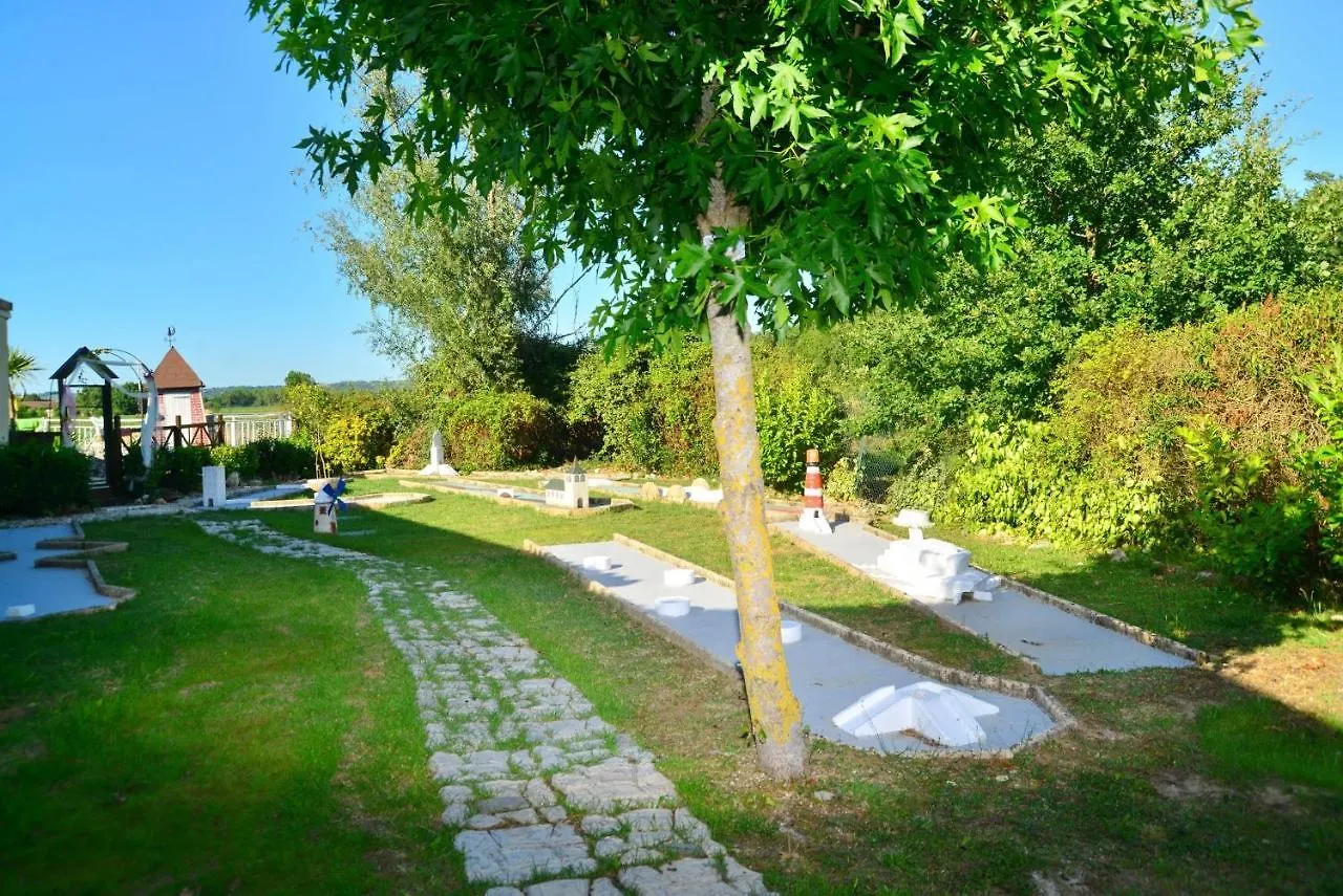 Gite D Hote Jacuzzi Piscine Sauna Prives Villematier 0*,  Frankrig